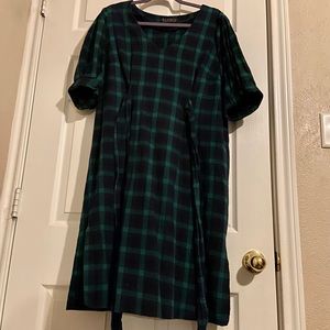 ELOQUII Navy Blue/Greene Checkered dress. Size 16